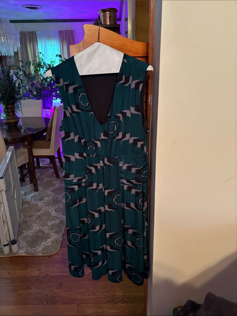 Sleeveless Teal Geometric V-Neck Dress